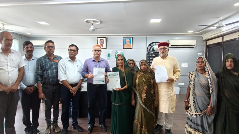 कृषक सशक्तिकरण के लिए आई.आई.वी.आर. की साझेदारी और प्रशिक्षण कार्यक्रम