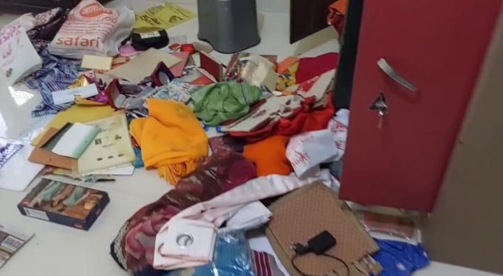 मिर्जमुराद : मेंहदीगंज में  बंद मकान से लाखों की चोरी