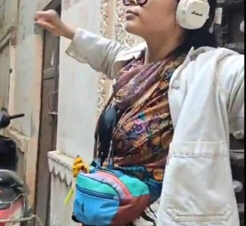 नशे में धुत विदेशी महिला ने मचाया हंगामा