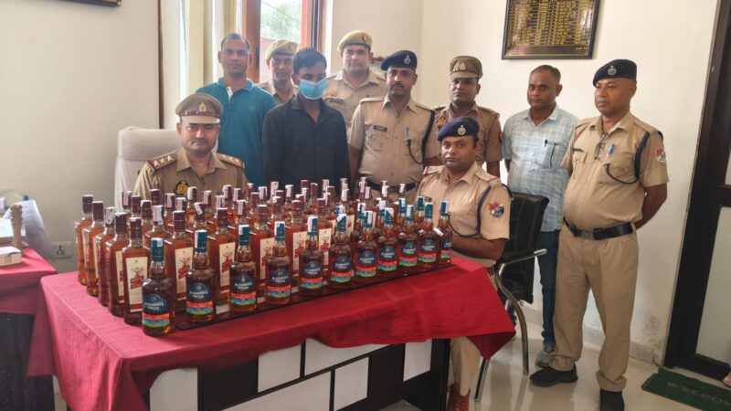 जीआरपी: 65 बोतल अवैध अंग्रेजी शराब के साथ तस्कर गिरफ्तार