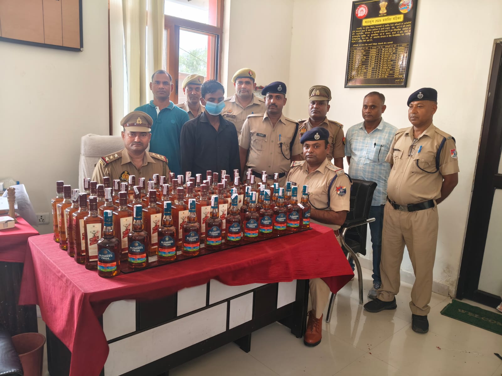 जीआरपी: 65 बोतल अवैध अंग्रेजी शराब के साथ तस्कर गिरफ्तार