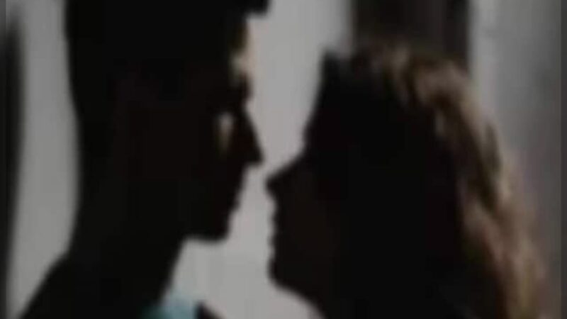 मिर्जामुराद : शादीशुदा महिला और छात्र के रिश्ते की गांव में चर्चा