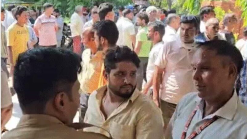 बुलंदशहर पूर्व भाजपा ब्लॉक प्रमुख की गला रेतकर हत्या