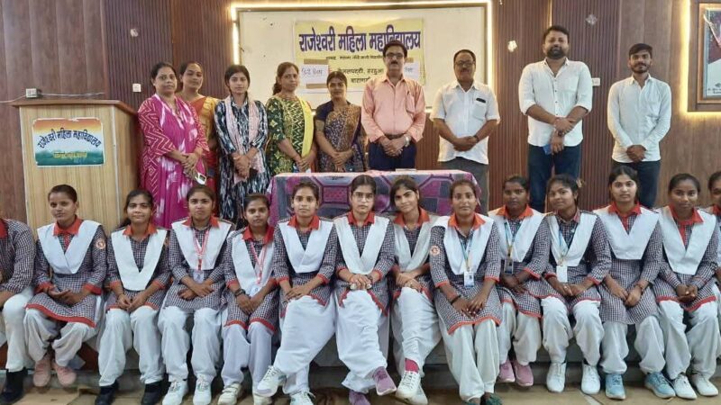 राजेश्वरी महिला स्नातकोत्तर महाविद्यालय में हिंदी दिवस पर कहानी पाठ एवं परिचर्चा