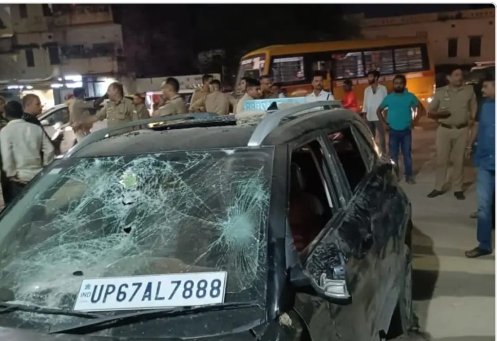 वाराणसी : नशेड़ी कार चालक ने मचाया तांडव, कई राहगीर घायल