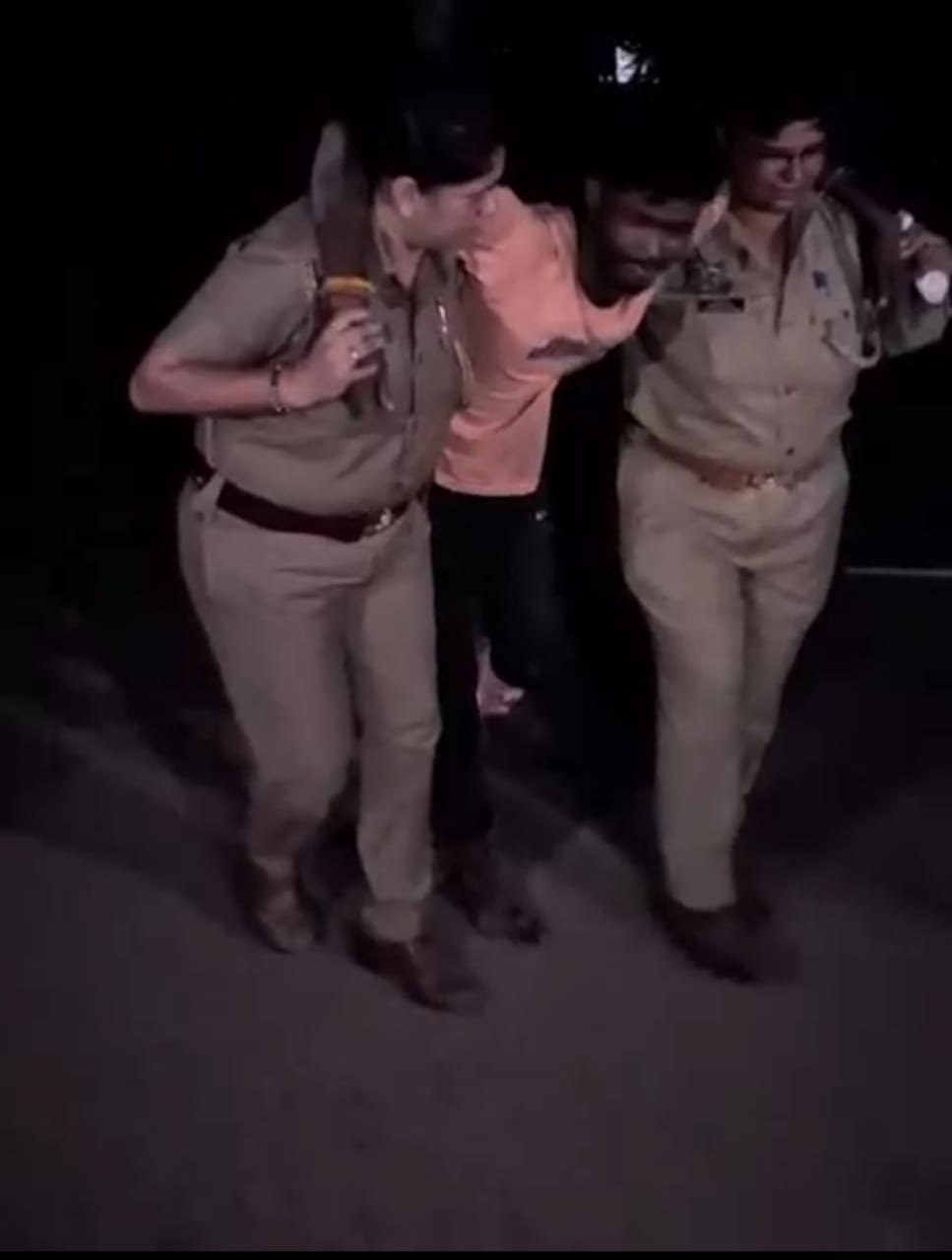 गाजियाबाद महिला पुलिस एनकाउंटर में कुख्यात बदमाश गिरफ्तार