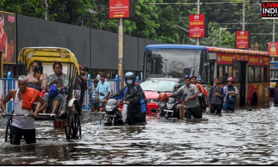 कोलकाता : भारी बारिश से जलभराव