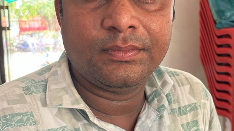 वाराणसी : रिश्वतखोर जे.ई. 30,000 रुपये के साथ रंगे हाथों गिरफ्तार