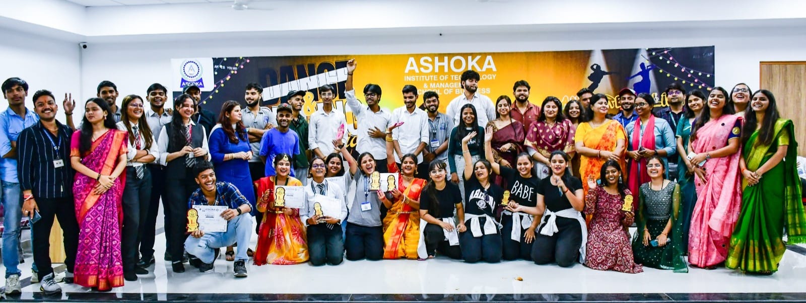 अशोका इंस्टिट्यूट में अंतर विभागीय नृत्य और गायन प्रतियोगिता आयोजित