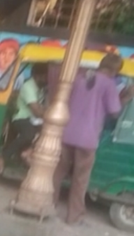 इंस्पेक्टर बोले- “जुआ संचालकों से बात नहीं बनी?”