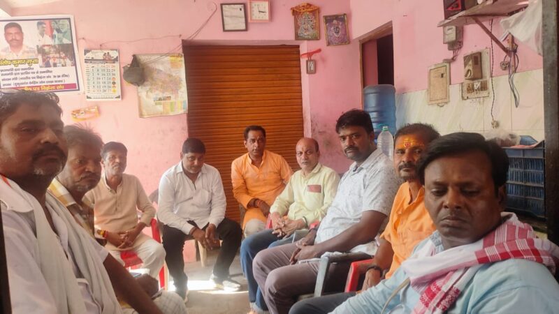 भारतीय पथ विक्रेता संघ की बैठक में ठेला-पटरी व्यवसायियों की समस्याओं के समाधान और पीएम स्वनिधि योजना के लाभ पर जोर