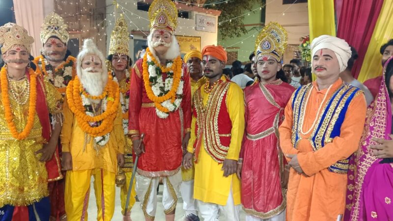वाराणसी : फुलवरिया में परंपरागत श्रीरामलीला, गंगा-जमुनी तहज़ीब की मिसाल