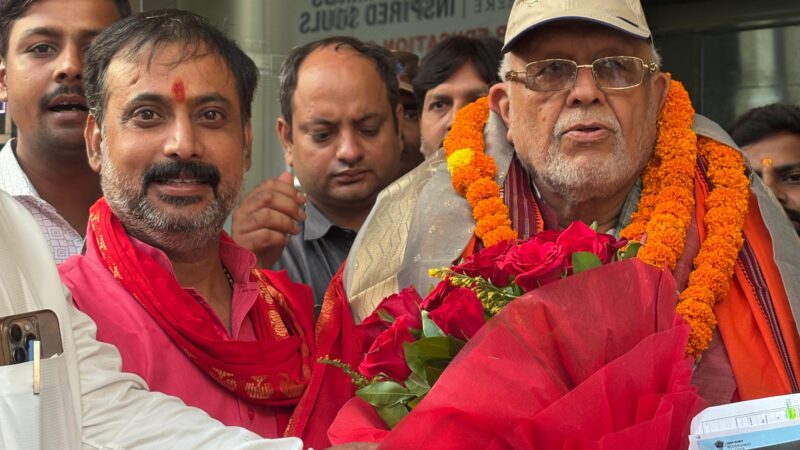 कैबिनेट मंत्री सुरेश खन्ना का काशी में भव्य स्वागत