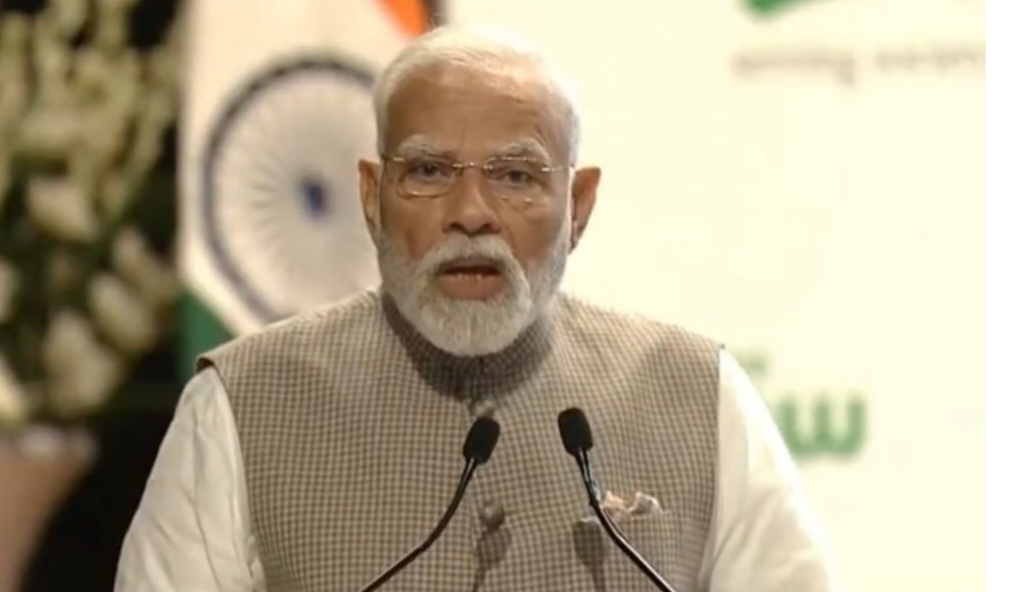 दिवंगत मां के अपमान पर फूटा पीएम मोदी का दर्द, कहा – “गाली देना बिहार की संस्कृति का अपमान”