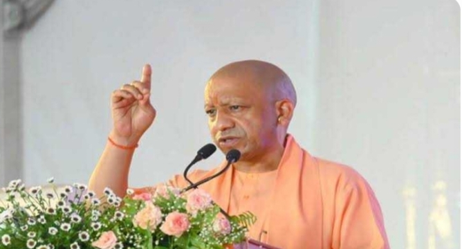 शिक्षक दिवस: सीएम योगी ने प्रदेश के 9 लाख शिक्षकों को दिया कैशलेस इलाज सुविधा