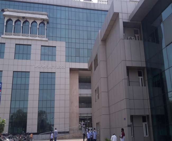 पांडेयेपुर ईएसआईसी अस्पताल से मरीजों के लिए मुफ्त बस सेवा शुरू
