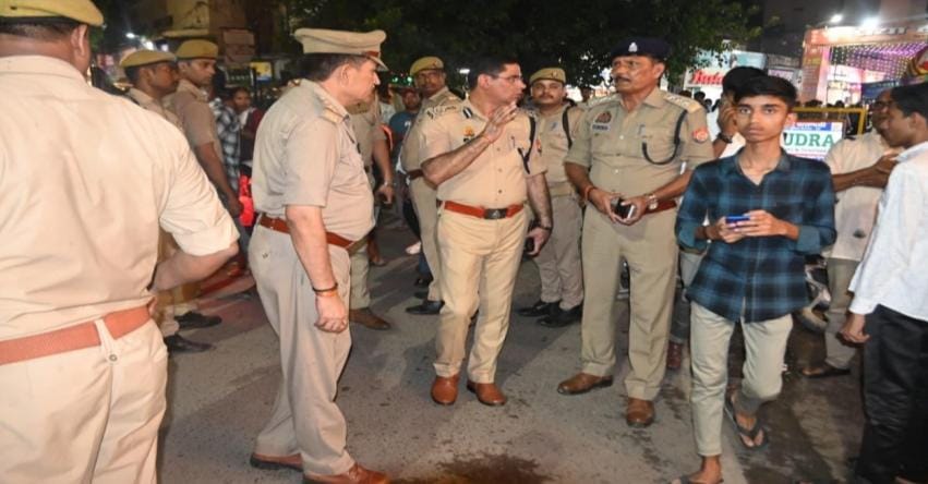 अपर पुलिस आयुक्त ने शहर के प्रमुख चौराहों और संवेदनशील स्थानों का निरीक्षण कर लिया जायजा