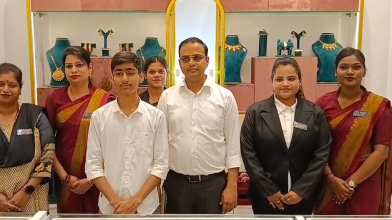 वाराणसी में श्री मुरारी ज्वेलर्स का भव्य शुभारंभ, ग्राहकों के लिए विशेष छूट ऑफर