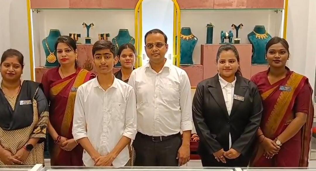 वाराणसी में श्री मुरारी ज्वेलर्स का भव्य शुभारंभ, ग्राहकों के लिए विशेष छूट ऑफर