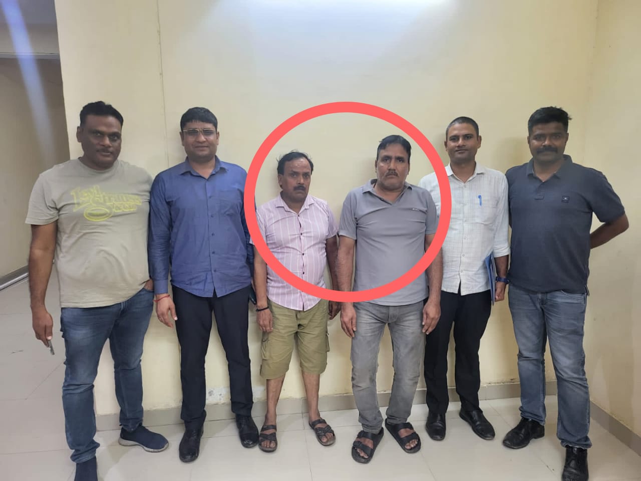 नकली सोना गिरवी रखकर ठगी करने वाले दो शातिरों को ईओडब्ल्यू टीम ने दबोचा