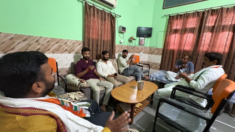 गिरीश पांडे ‘गुड्डू’ ने शिवपुर विधानसभा क्षेत्र में संगठन सृजन पर की चर्चा