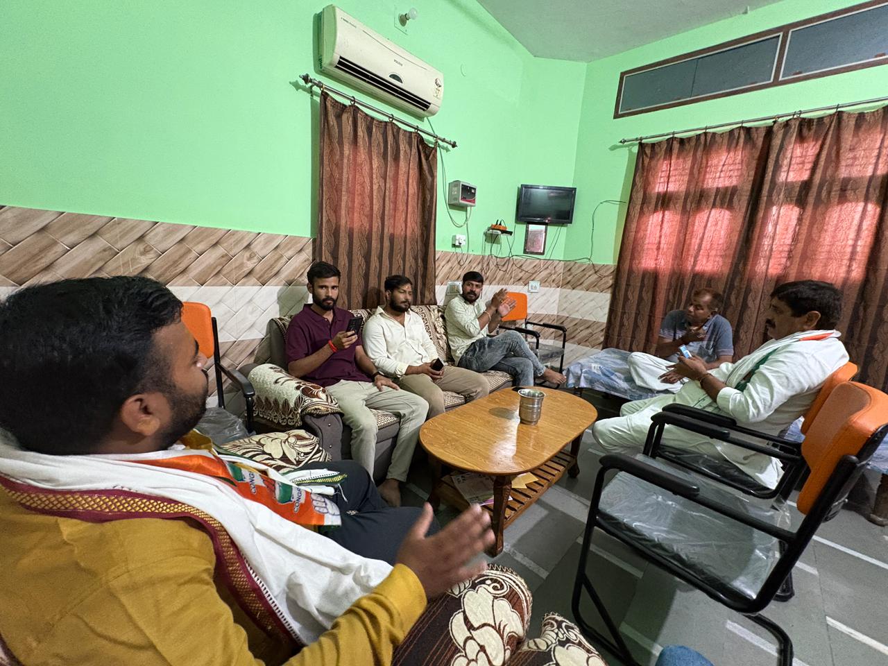 गिरीश पांडे ‘गुड्डू’ ने शिवपुर विधानसभा क्षेत्र में संगठन सृजन पर की चर्चा