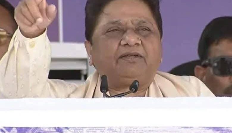 लखनऊ : कांशीराम जयंती पर रिकॉर्ड तोड़ भीड़