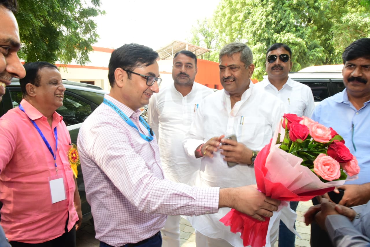 पत्रकारों की संवेदनशीलता और तथ्यपरक खबरें राष्ट्र प्रगति का आधार: धर्मेंद्र सिंह