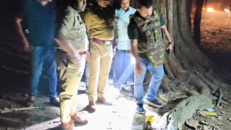 रोहनियां में पुलिस और बदमाशों के बीच मुठभेड़, दो चेन स्नैचर घायल