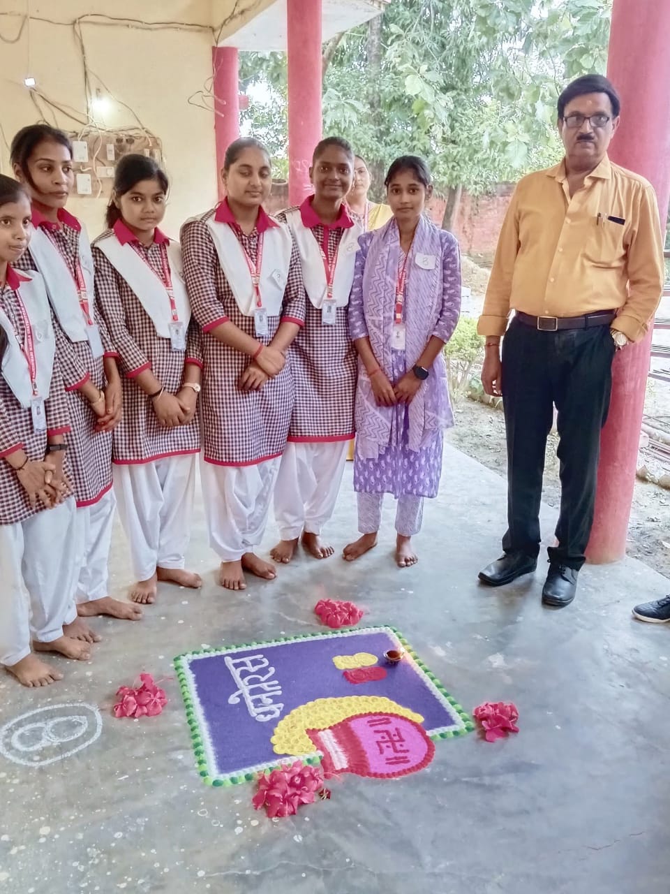 राजेश्वरी महिला स्नातकोत्तर महाविद्यालय में रंगोली प्रतियोगिता संपन्न