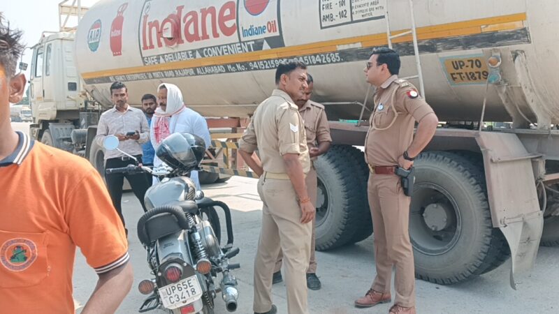 टोल प्लाजा पर खड़े टैंकर में मिला 55 वर्षीय व्यक्ति का शव