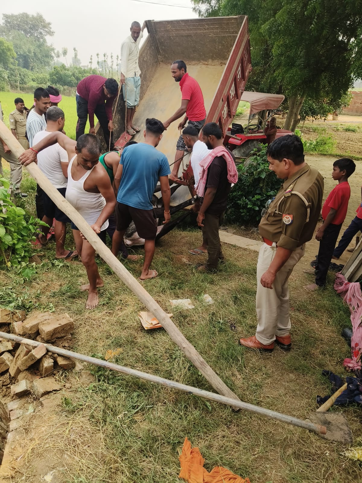 कुएं में गिरी नील गाय की दर्दनाक मौत
