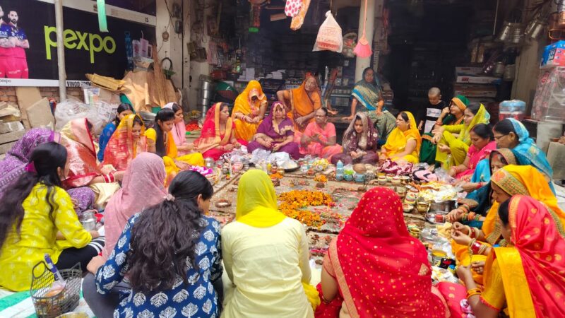 मिर्जामुराद में हर्षोल्लास से मनाया गया भैया दूज का पर्व