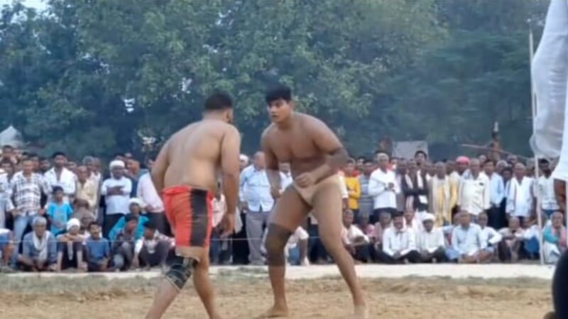 हजारों दर्शकों ने देखा रोमांचक मुकाबला, अंतिम कुश्ती बराबरी पर छूटी