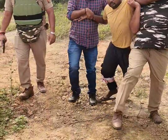 रोहनियां : पुलिस और पशु तस्करों के बीच मुठभेड़, एक घायल, एक फरार