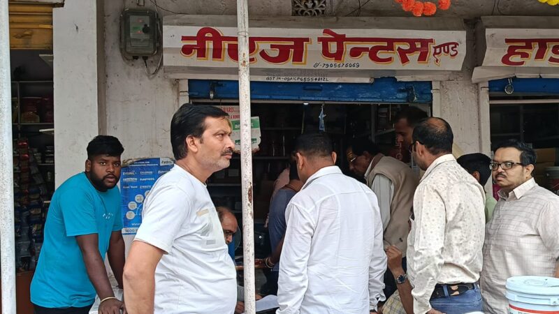 शिवपुर में चोरों का आतंक, तीन दुकानों में सेंधमारी, लाखों का माल चोरी