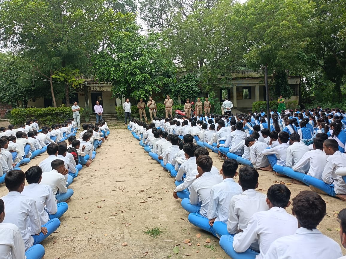 गोमती जोन पुलिस चला रही साइबर जागरूकता मुहिम