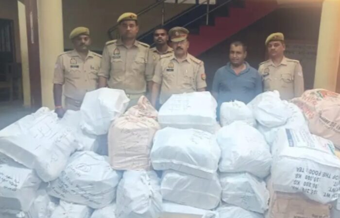 सोनभद्र में अवैध पटाखों पर बड़ी कार्रवाई, दो क्विंटल माल बरामद, एक गिरफ्तार