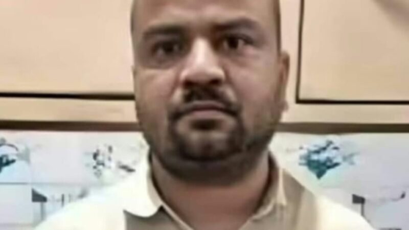 फर्जी आईएएस ने 150 बेरोज़गारों से की 80 करोड़ की ठगी, लखनऊ से गिरफ्तार