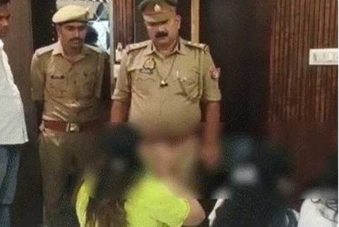 पुलिस ने छावनी के होटल में सेक्स रैकेट का किया पर्दाफाश