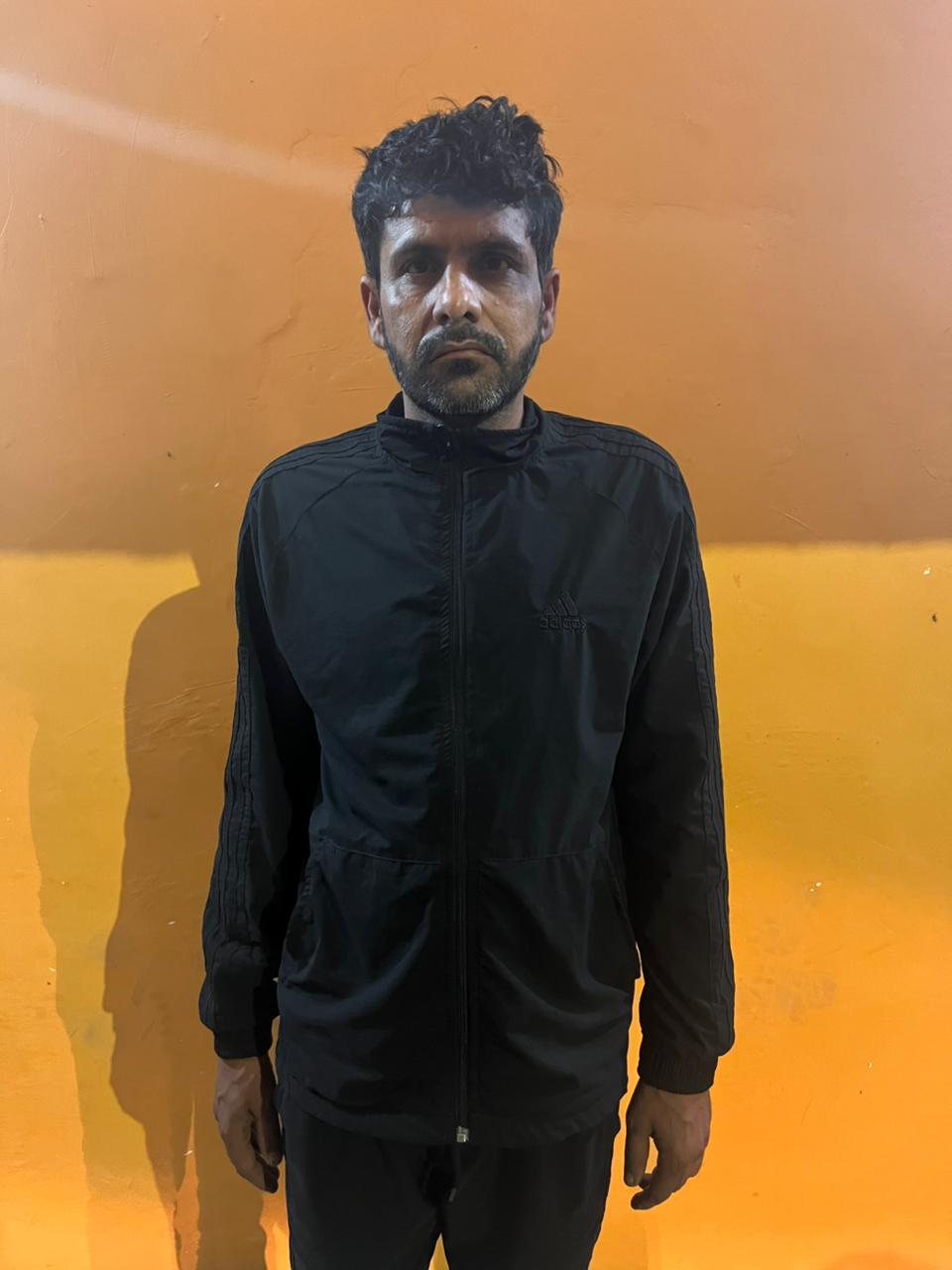 लखनऊ: एसटीएफ ने कंटेनर से पकड़ा 75 लाख की अवैध अंग्रेजी शराब