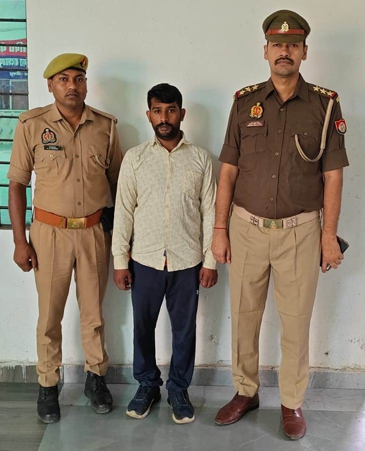 जौनपुर: मुंगराबादशाहपुर पुलिस के हत्थे चढ़ा 10 हजार का इनामिया