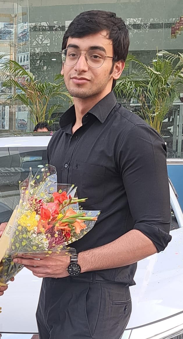 वाराणसी: विनायक प्लाजा की पांचवीं मंजिल से गिरकर ट्रांसपोर्ट कारोबारी की मौत