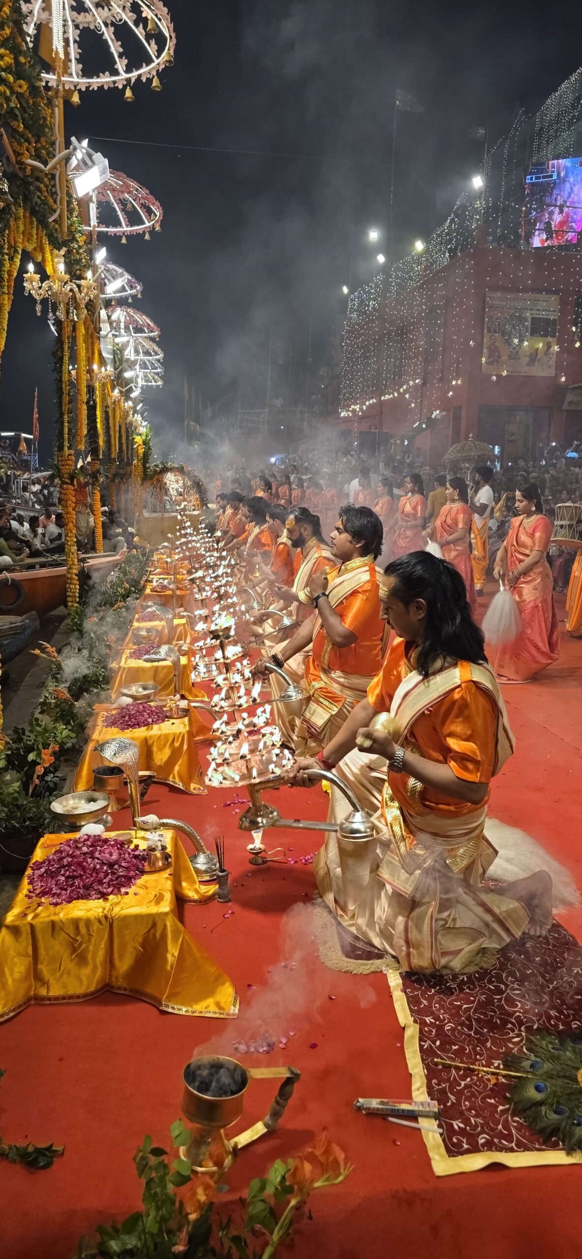 कार्तिक पूर्णिमा पर काशी की अद्भुत, अलौकिक और दिव्य देव दीपावली