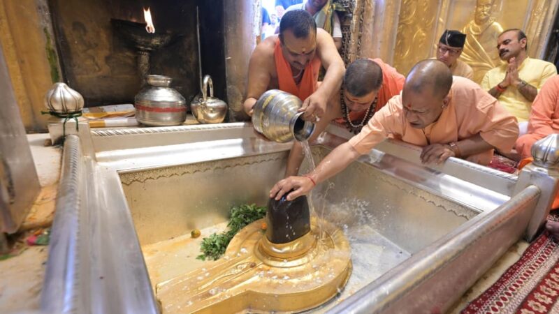 सीएम योगी ने परखी पीएम मोदी के दौरे की तैयारिया