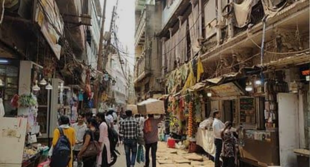 दालमंडी चौड़ीकरण: विकास का संकल्प, विनाश का विरोध