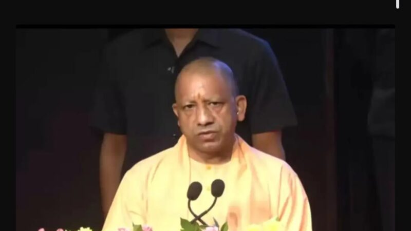 वंदे मातरम् की 150वीं वर्षगांठ पर बोले सीएम योगी : “यह गीत राष्ट्रमाता के प्रति कर्तव्यों का आह्वान”
