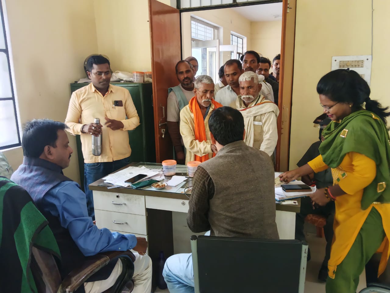 आराजीलाइन विकासखंड के 15 ग्राम पंचायतों में किसान रजिस्ट्री कैंप आयोजित