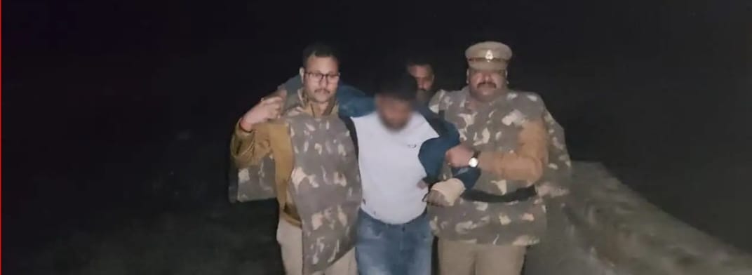 पुलिस मुठभेड़ में गोतस्कर  घायल, गिरफ्तार