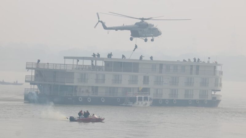 वाराणसी: एनडीआरएफ की ‘गांडीव VII’ का आतंकी हमले की परिकल्पना पर सफल अभ्यास